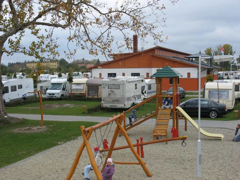Campingnavigator | Vrkert Camping Ppa, Strand en Thermaalbad -  Midden-Transdanubi